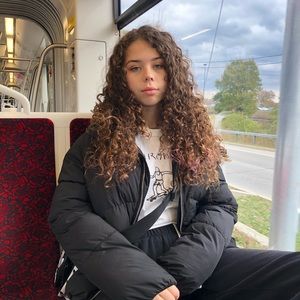 Meet your Posher, Mila